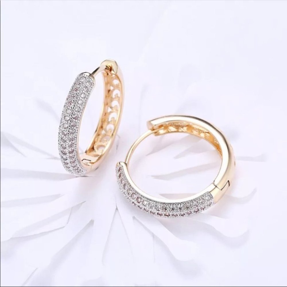 18k Gold Plated 24mm Circle Hoop Earrings - Picture 6 of 8